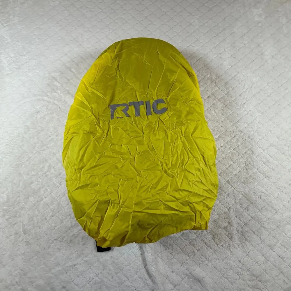 RTIC Hiking Hydration Day Pack Backpack 35L Capacity 2.0L Reservoir Blue Black